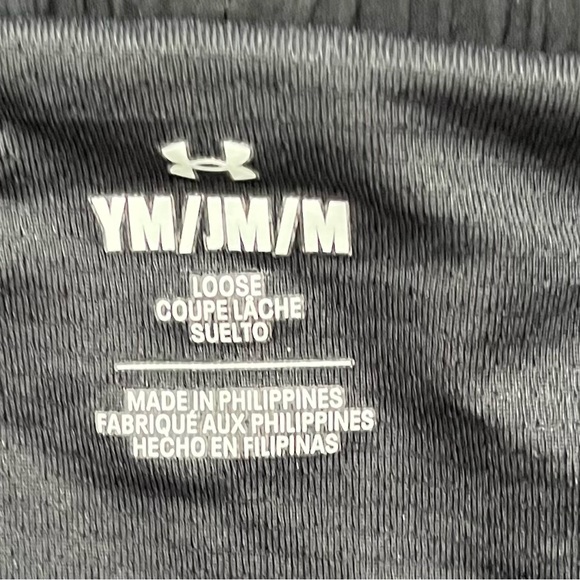 UNDER ARMOUR YOUTH Girls Running Shorts Black Reflective Trim Size YMD - Picture 9 of 9